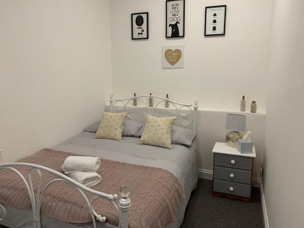 Cosy Rooms In ทอนทัน ภายนอก รูปภาพ